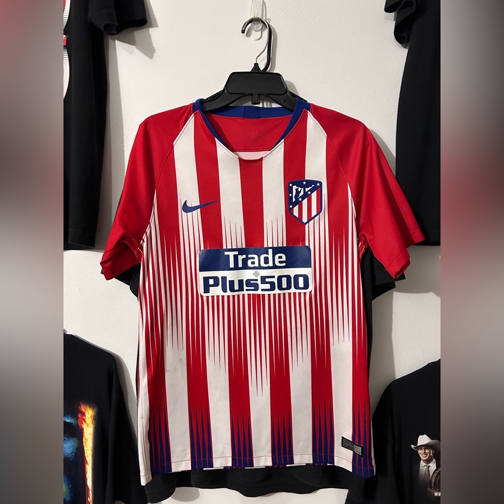 Atletico de Madrid 2018 football jersey